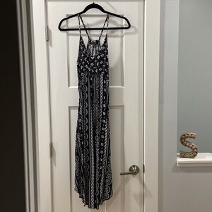 HYPE Black and white summer spaghetti strap dress  medium